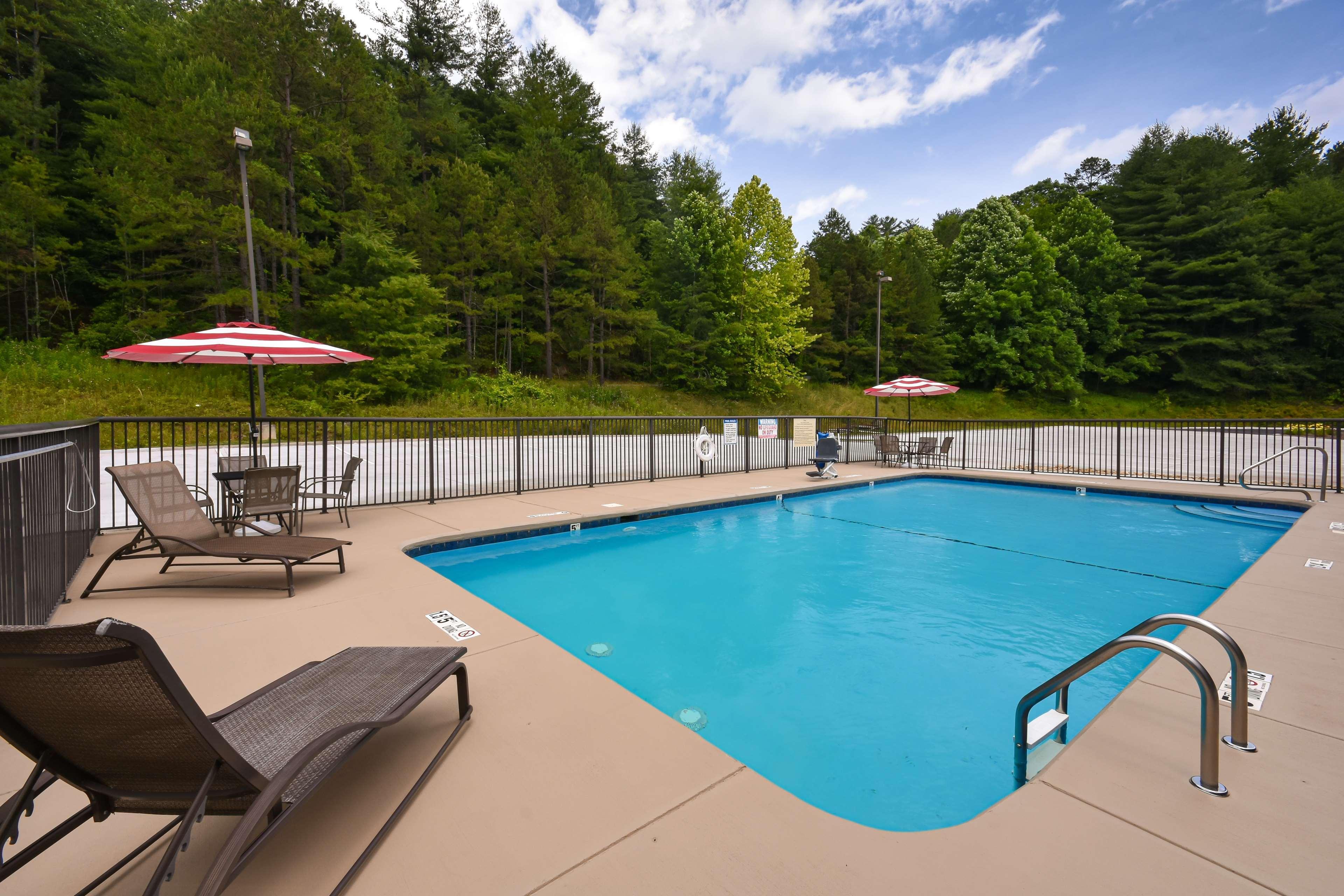 Hampton Inn Brevard Pisgah Forest Exterior foto